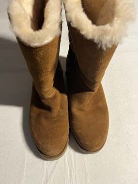Koolaburra by UGG Women's Suede Mid Calf Winter Boots Chestnut Size 8